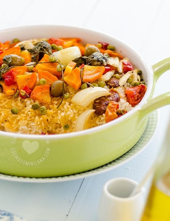 Oven-Cooked Rice with Chorizo Recipe: For a lazy weekend the perfect dish, it is quick, easy and tasty. Add more of your favorite vegetables if you want.