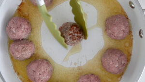 Browning the albondigas
