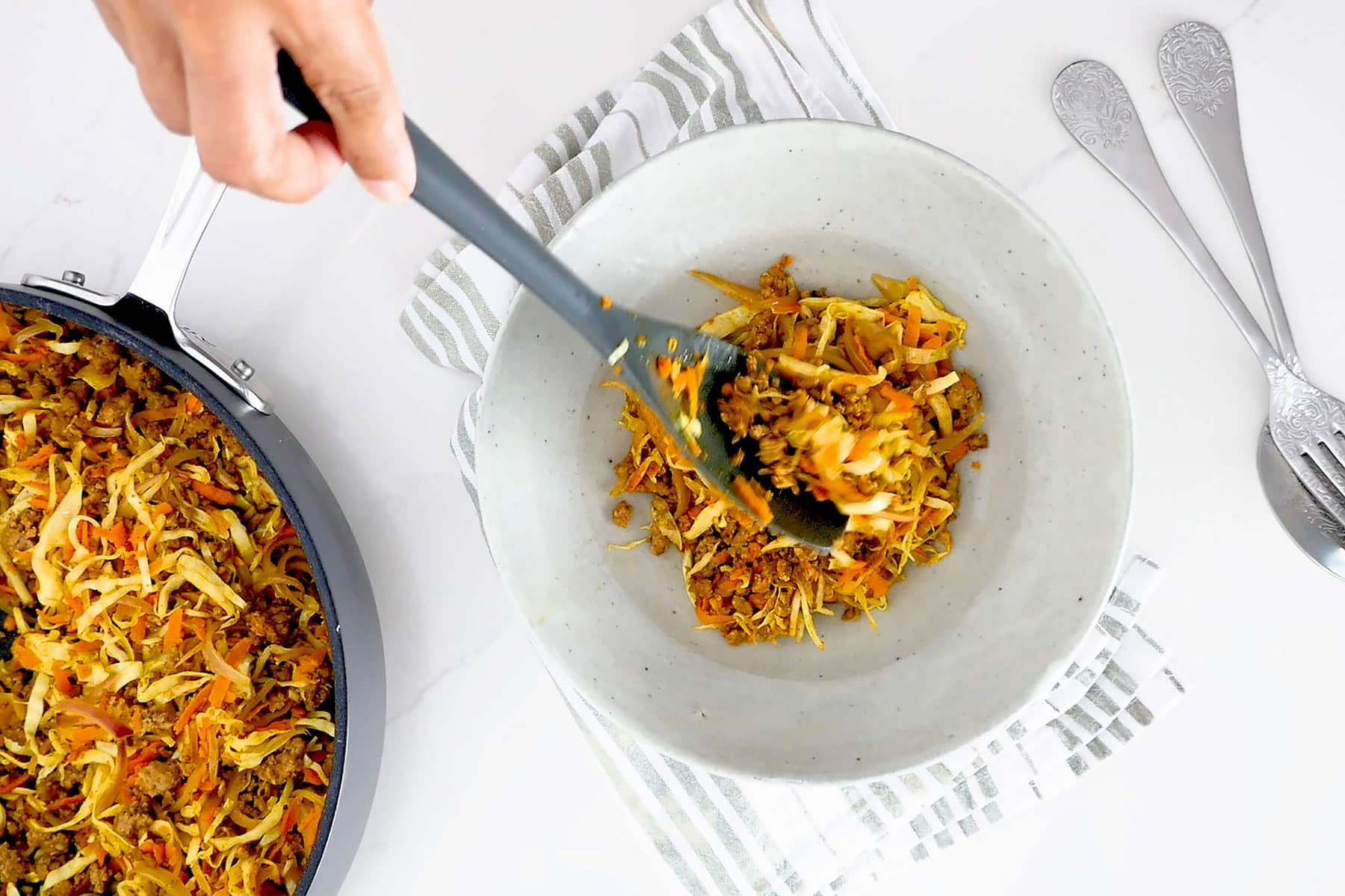 Serving cabbage and minced meat