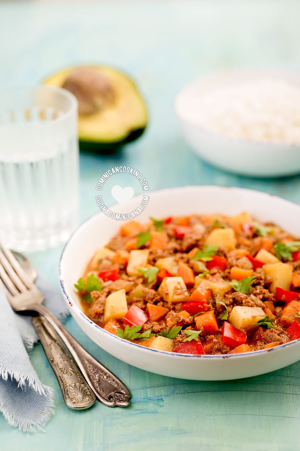 Minced Beef with Vegetables a la Dominicana