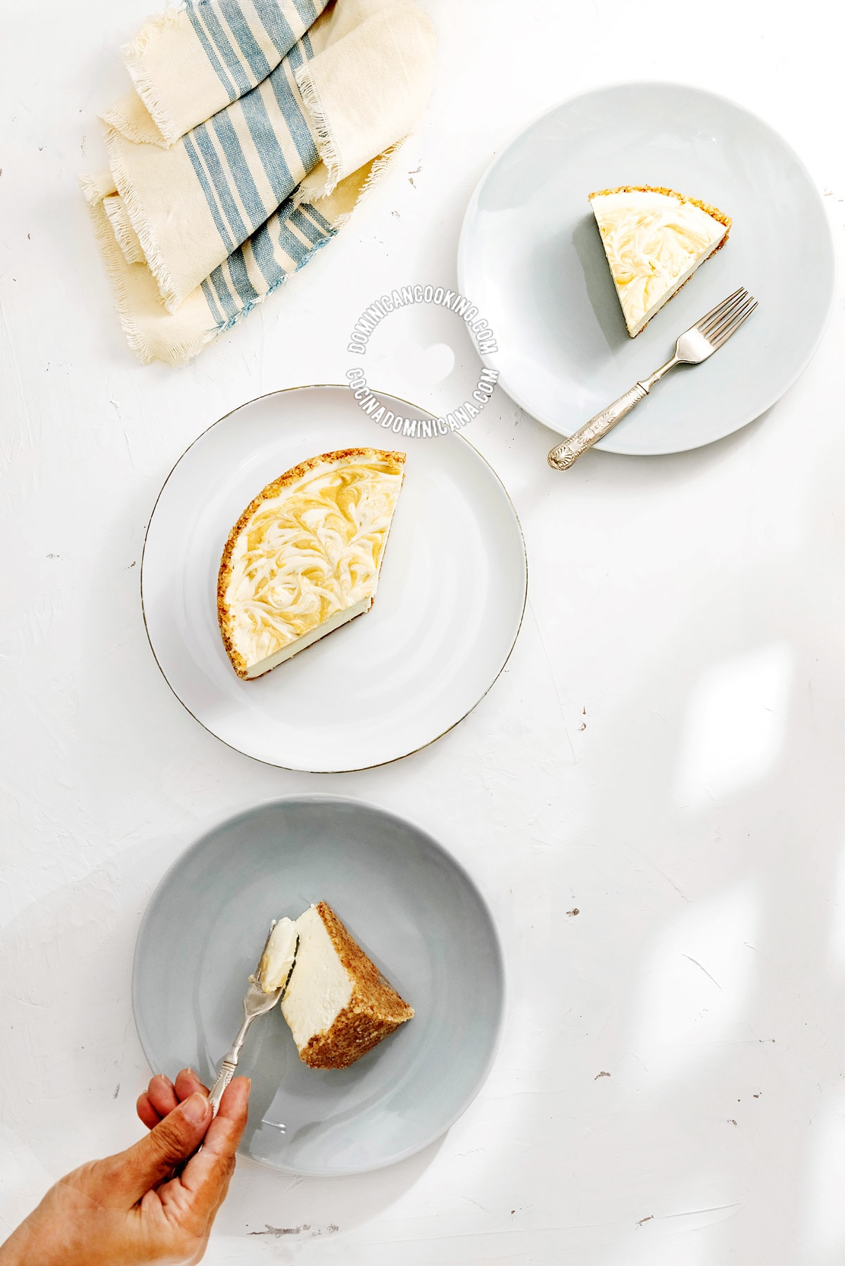 Easy No-Bake Dulce de Leche Cheesecake