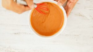 Mixing sauce