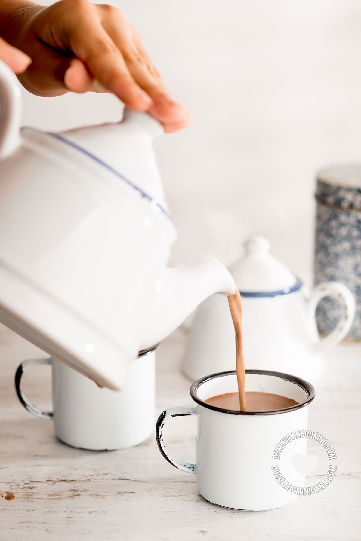 Pouring Chocolate Espeso (Creamy Spiced Hot Cocoa)