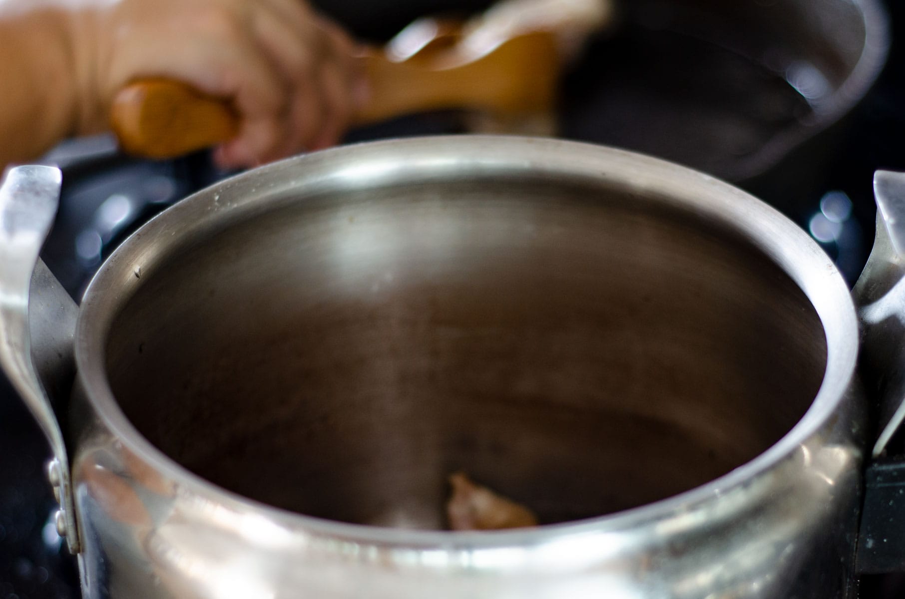 Separating liquid and meat