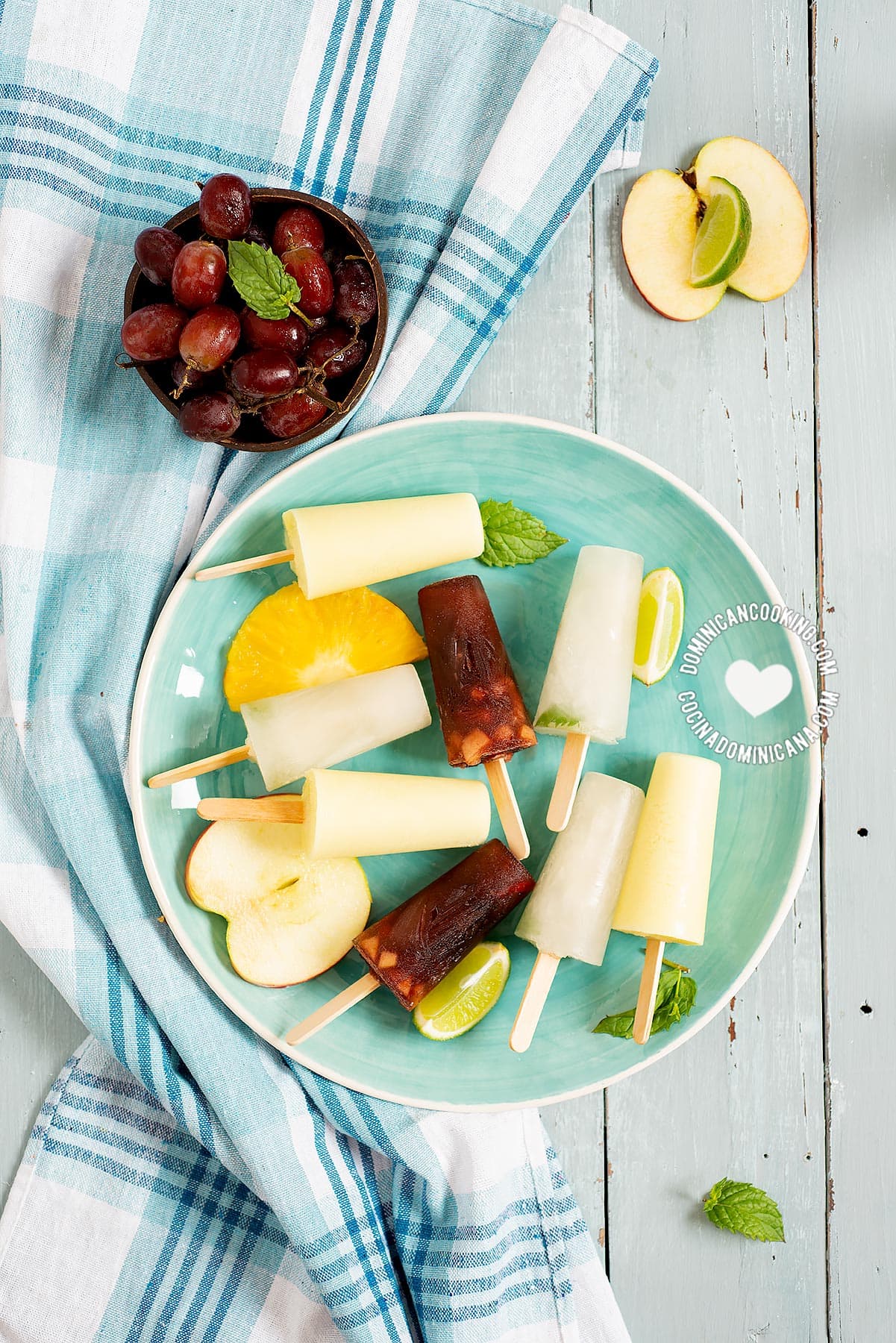 Cocktail Popsicles: Sangria, Mojito and Piña Colada