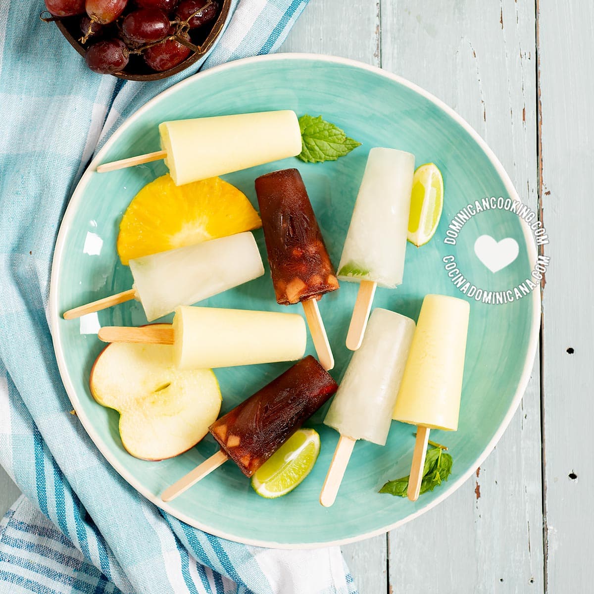 Cocktail Popsicles: Sangria, Mojito and Piña Colada