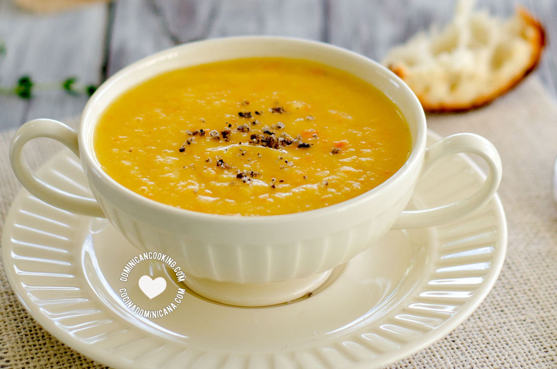 Bowl of Cream of Arracacha and Ginger Soup (Cepa de Apio)