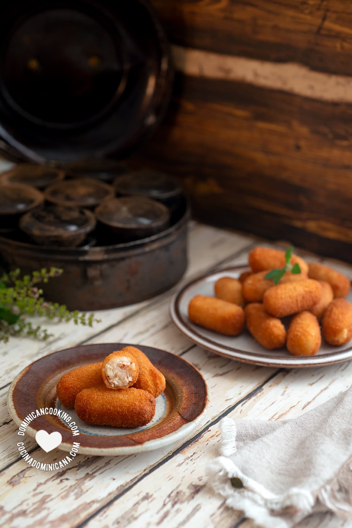 Croquetas de Pollo (Chicken Croquettes)