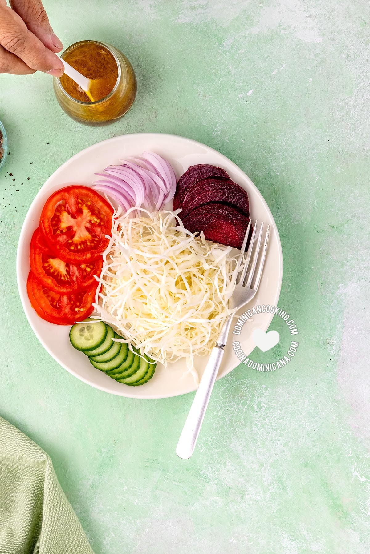 Dominican Cabbage and Beet Salad with Vinagraitte