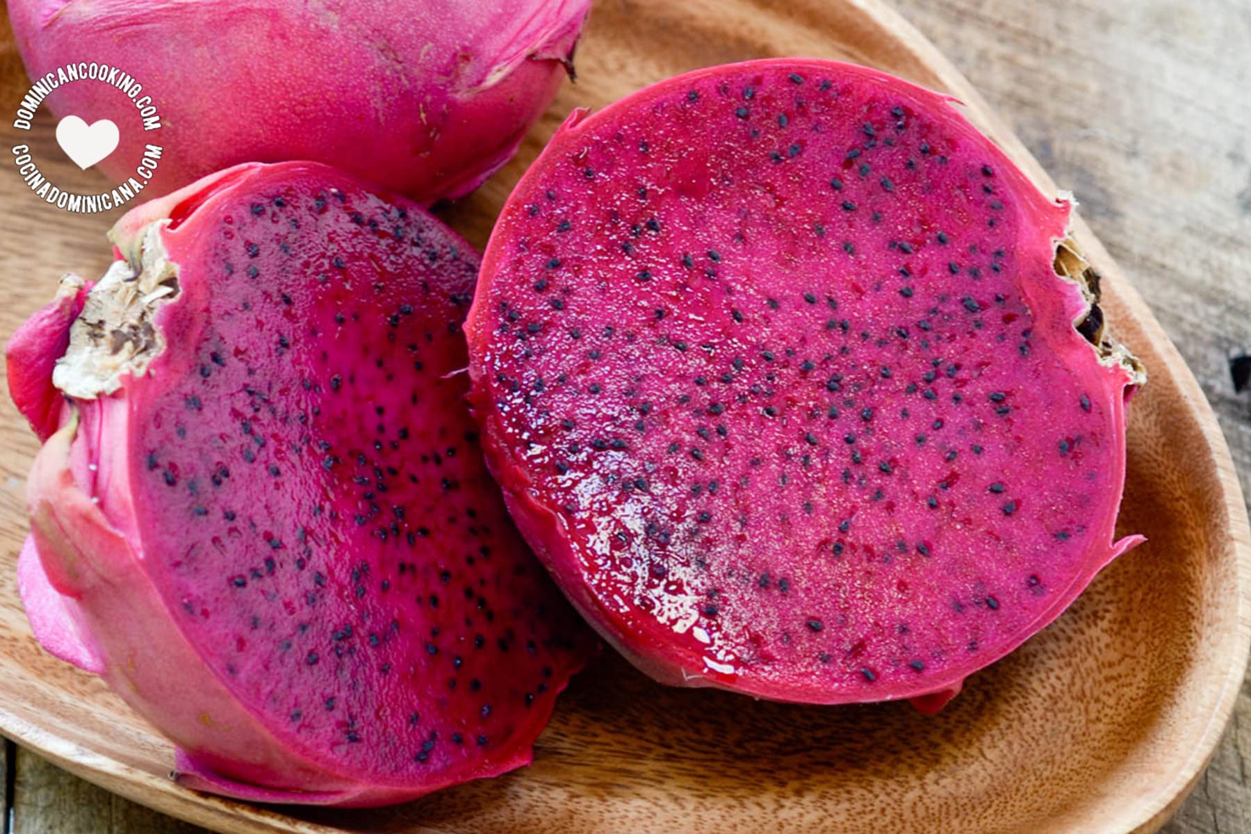 Pitahaya (dragon fruit)