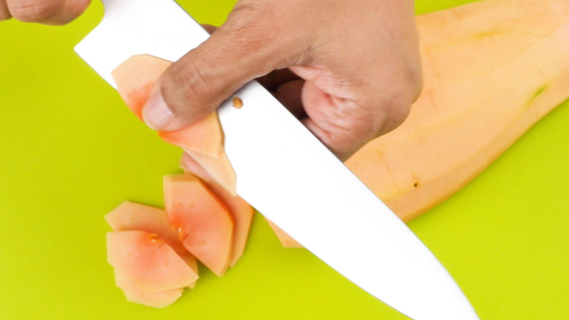 Slicing papaya