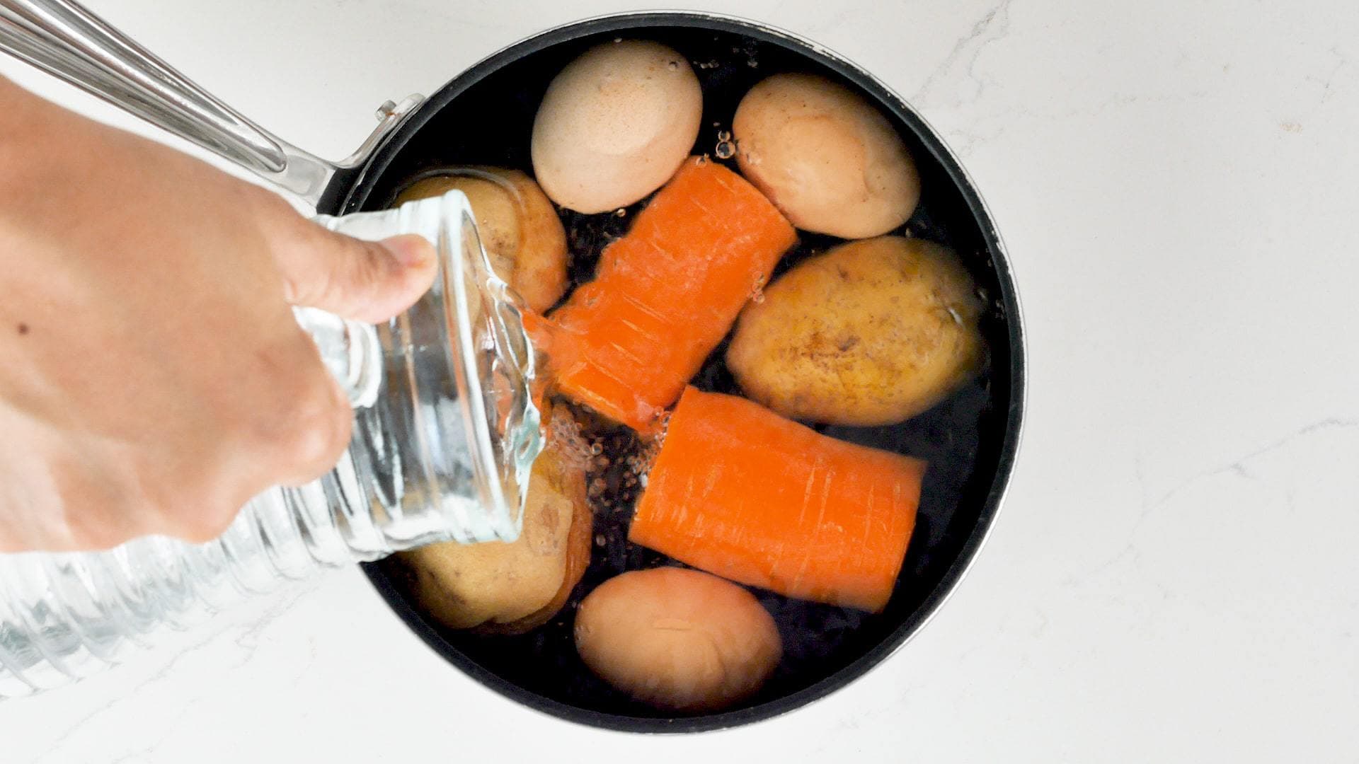 Boiling potatoes