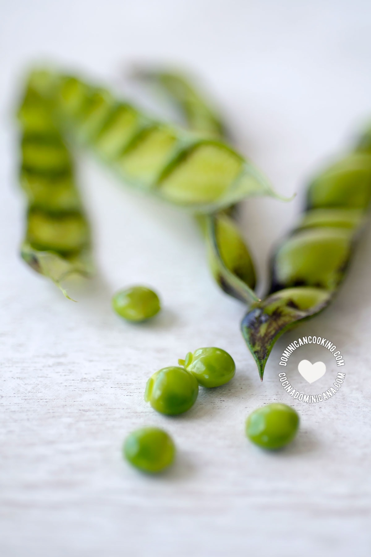 Guandules, gandules, or pigeon peas