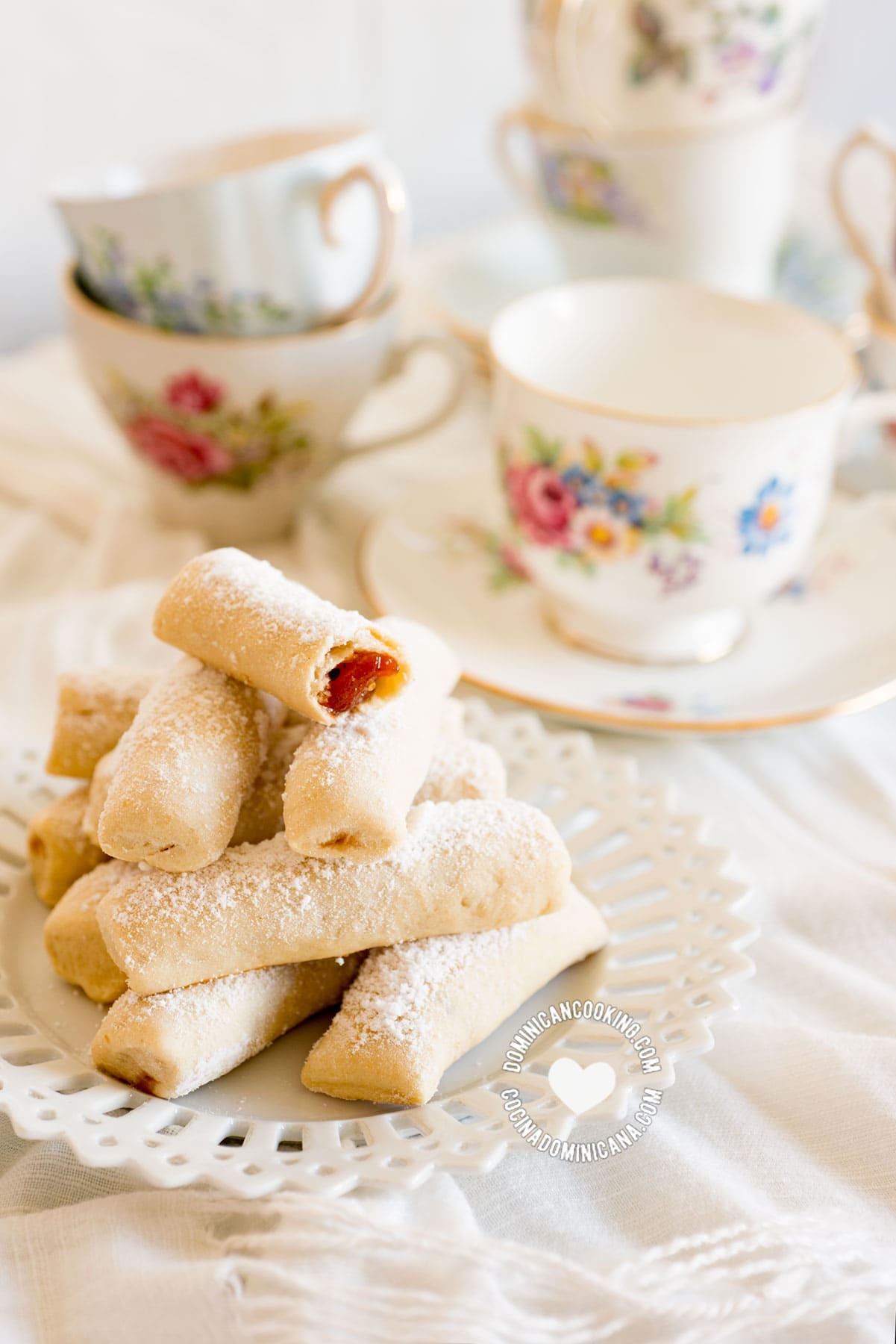 Deditos de Novia (Sugar-Coated Guava Biscuits)