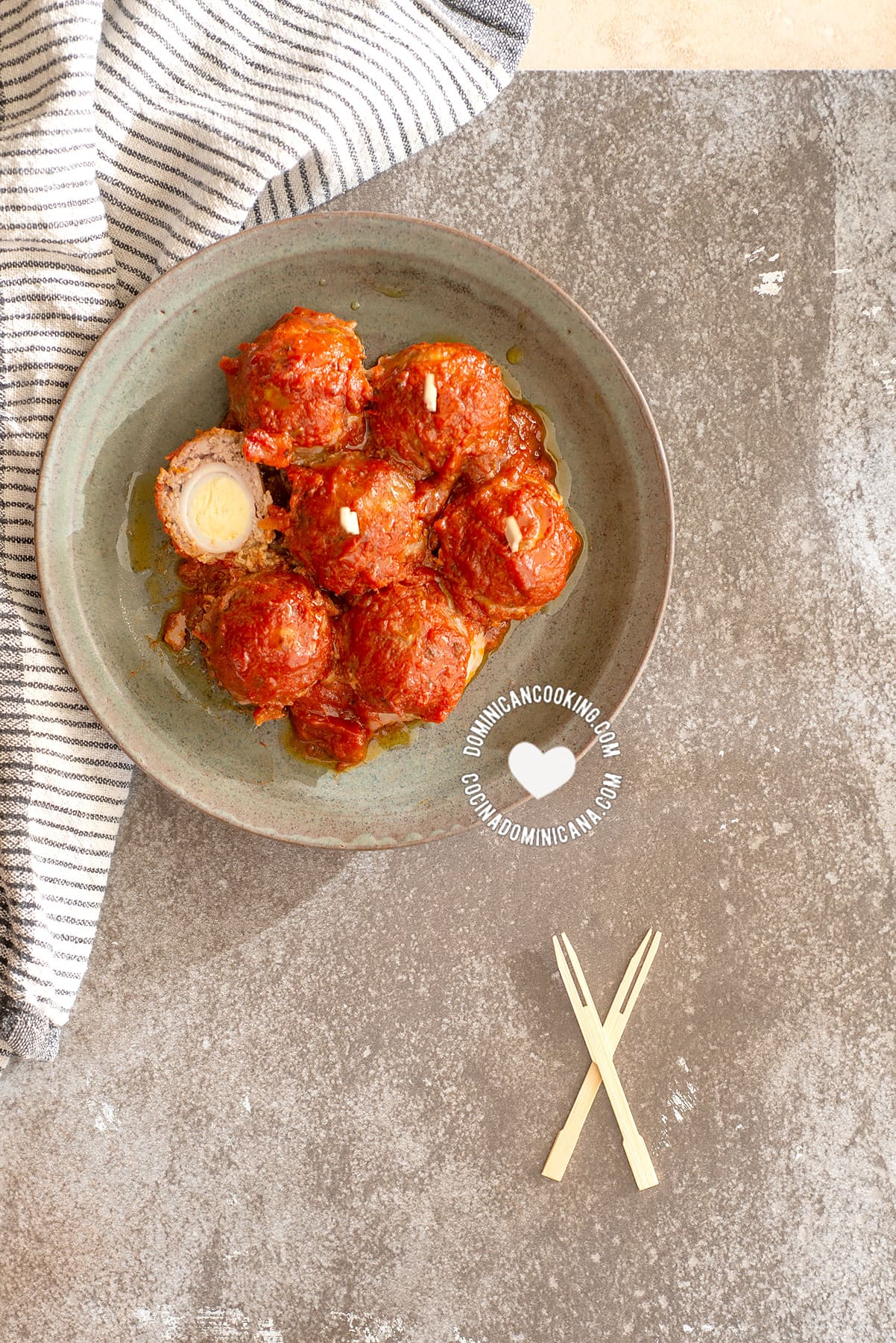 Baked Meatballs Stuffed with Quail Eggs