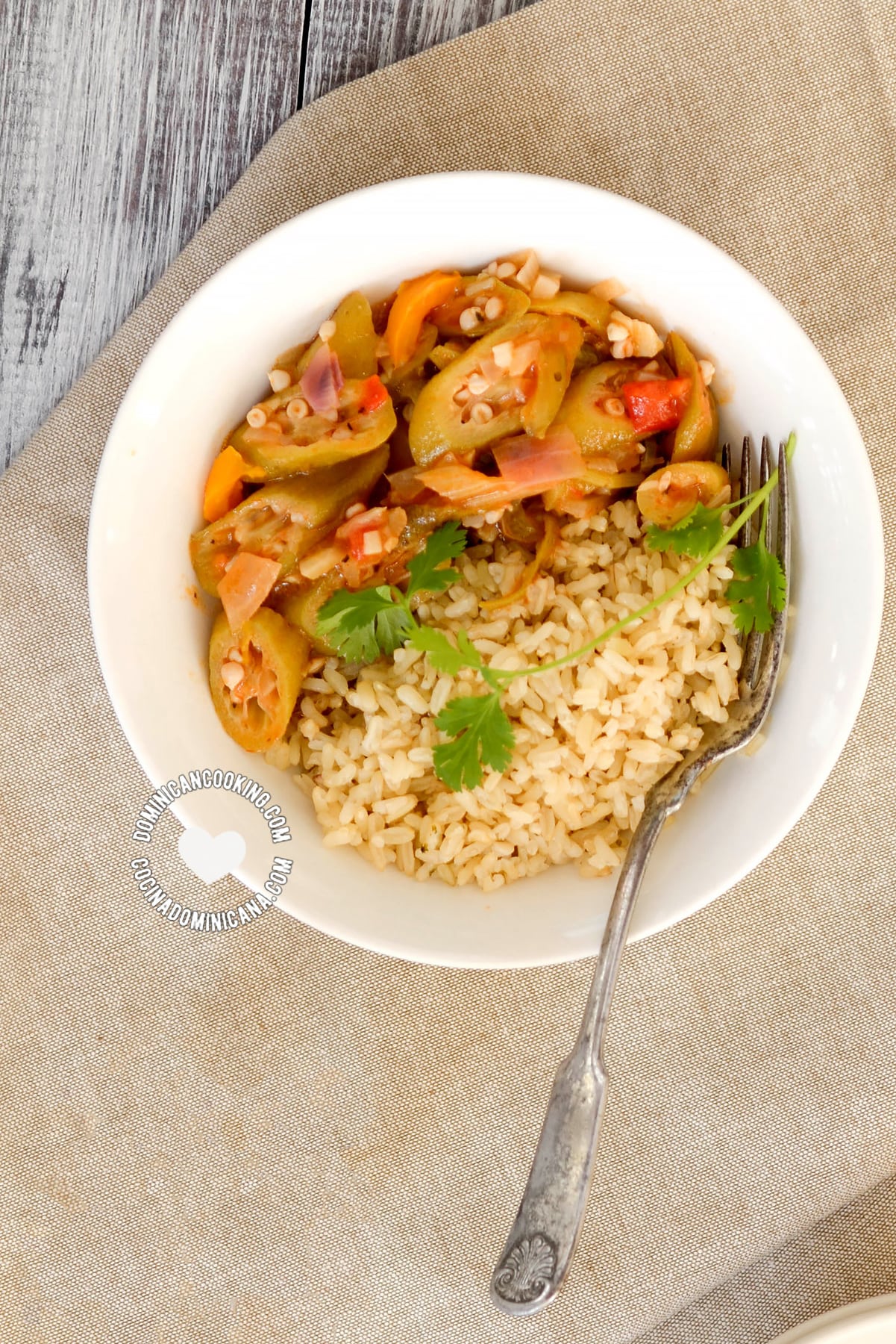 Molondrones Guisados (Dominican Stewed Okra)