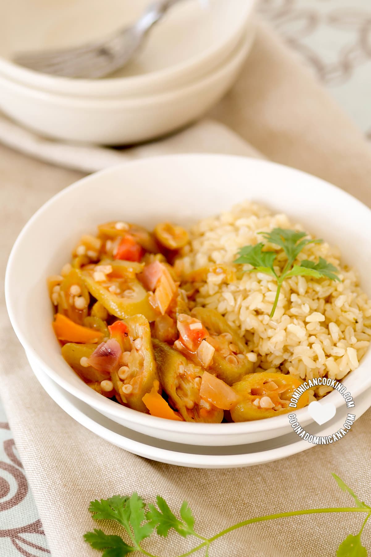 Molondrones Guisados (Dominican Stewed Okra)