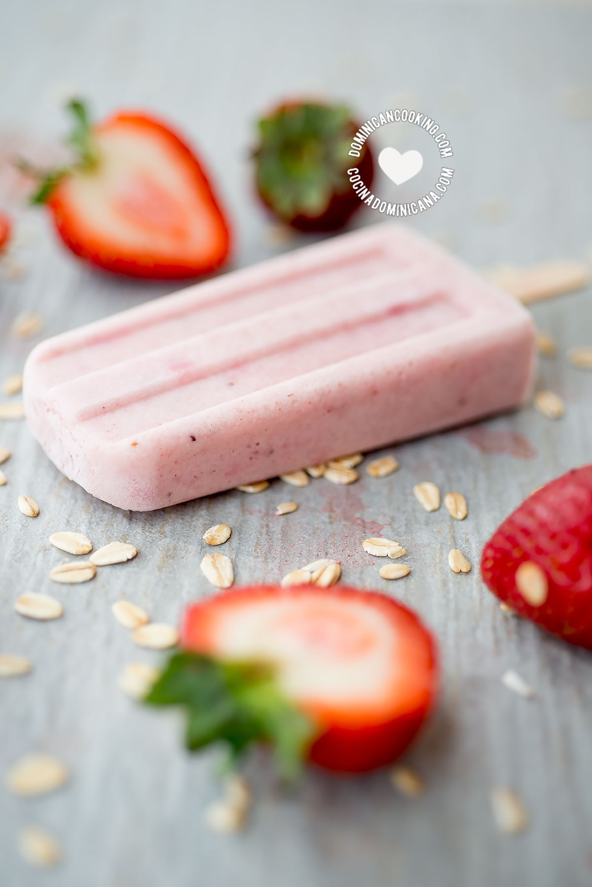 Oatmeal and Strawberry Popsicles