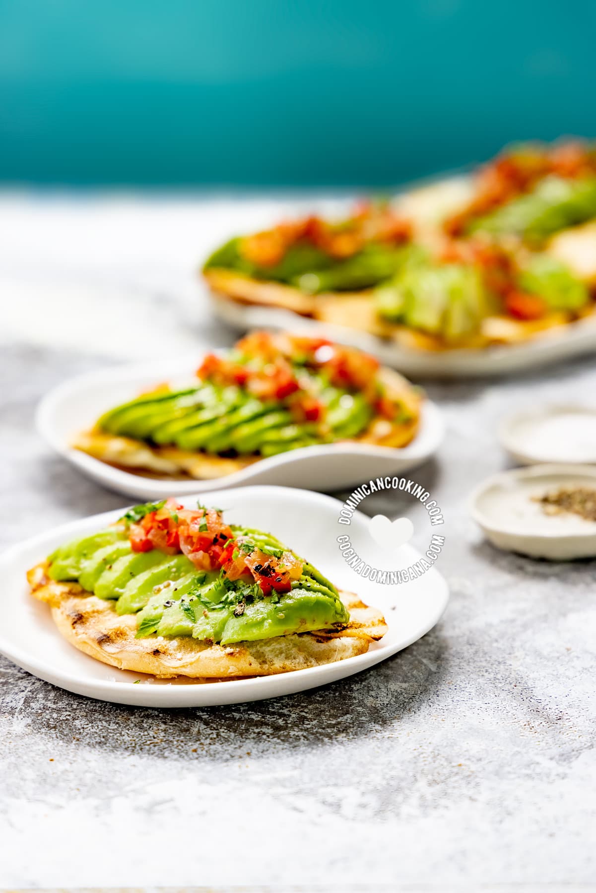 Pan con Aguacate (Avocado-Topped Bread)