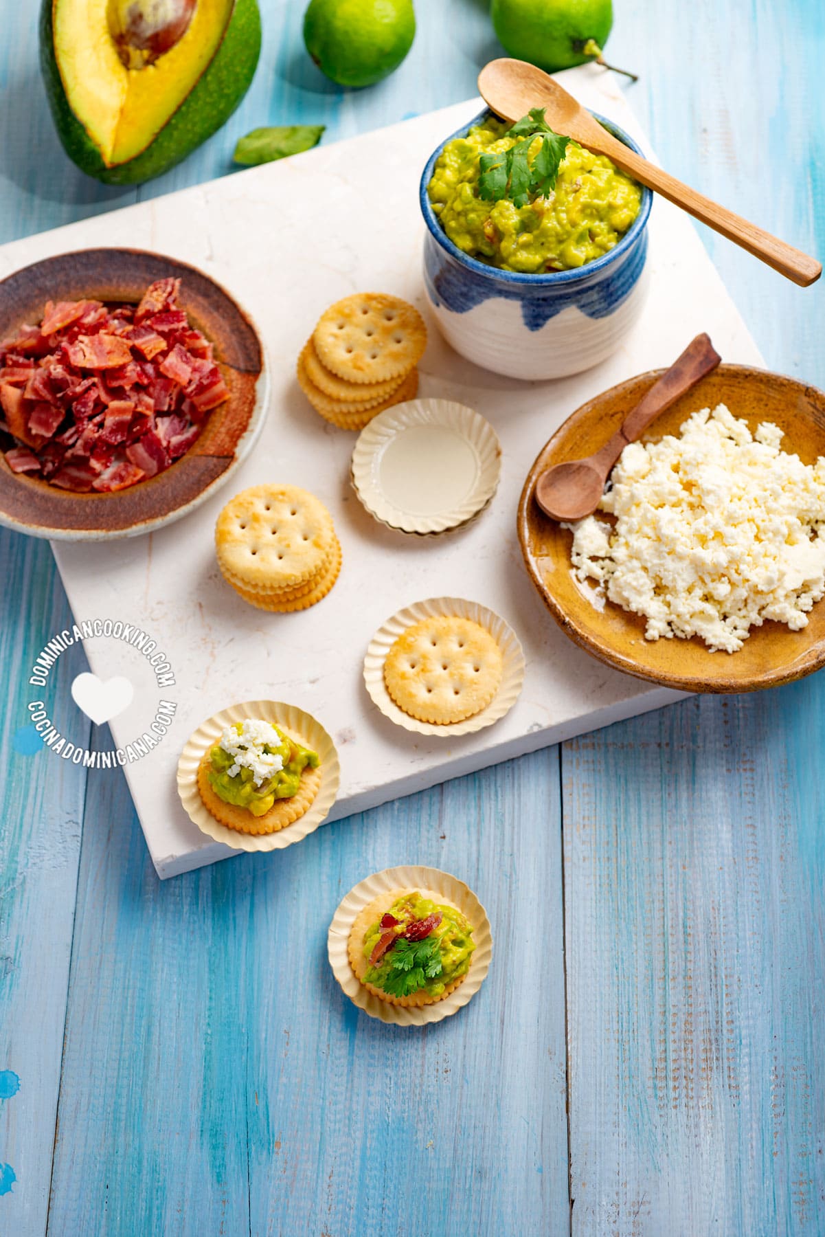 Avocado and Garlic Crackers Party Food