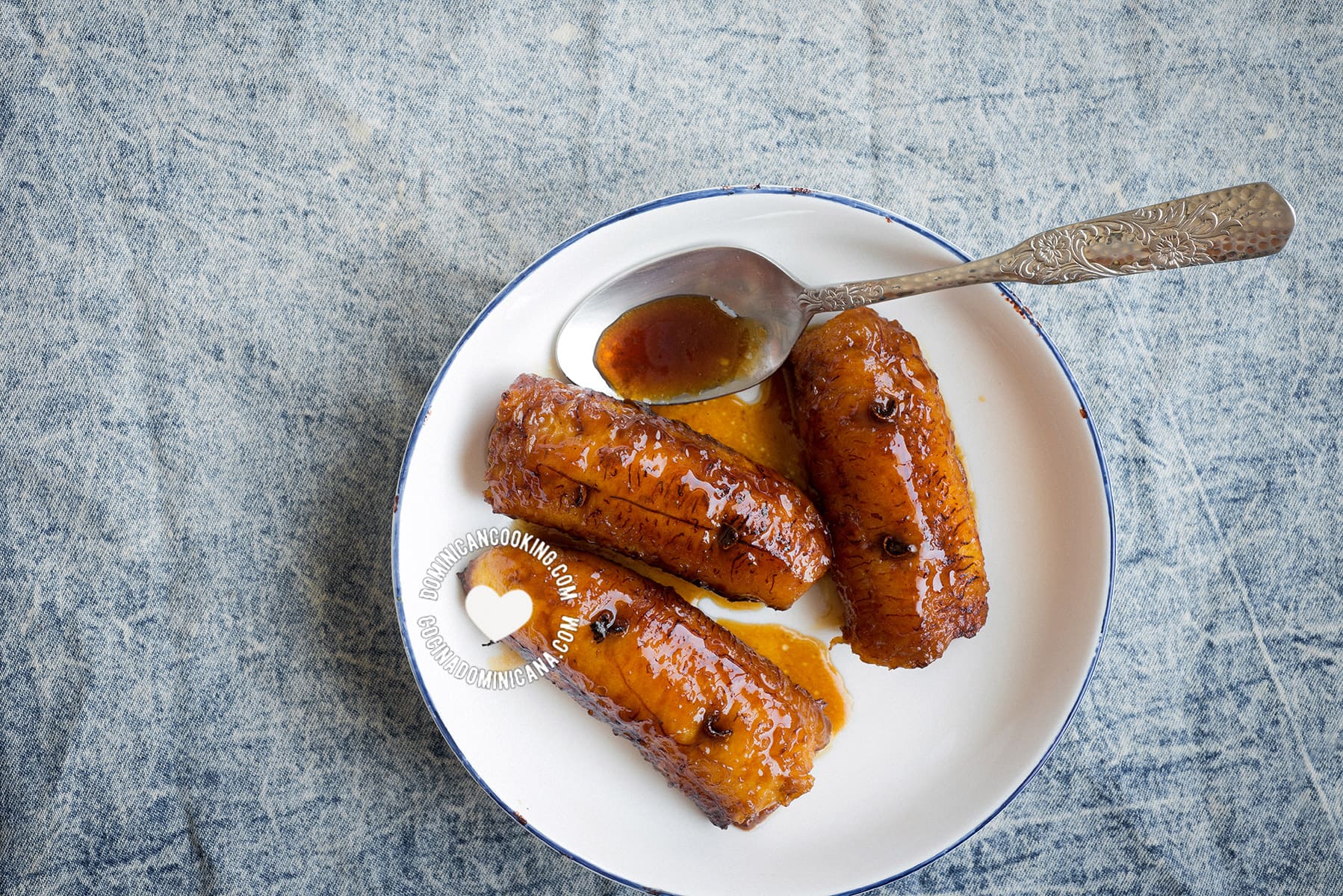 Platanos al Caldero Dominicano (Caramelized Ripe Plantains)