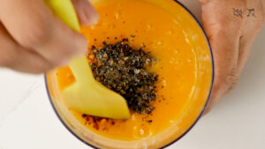 Mixing marinade