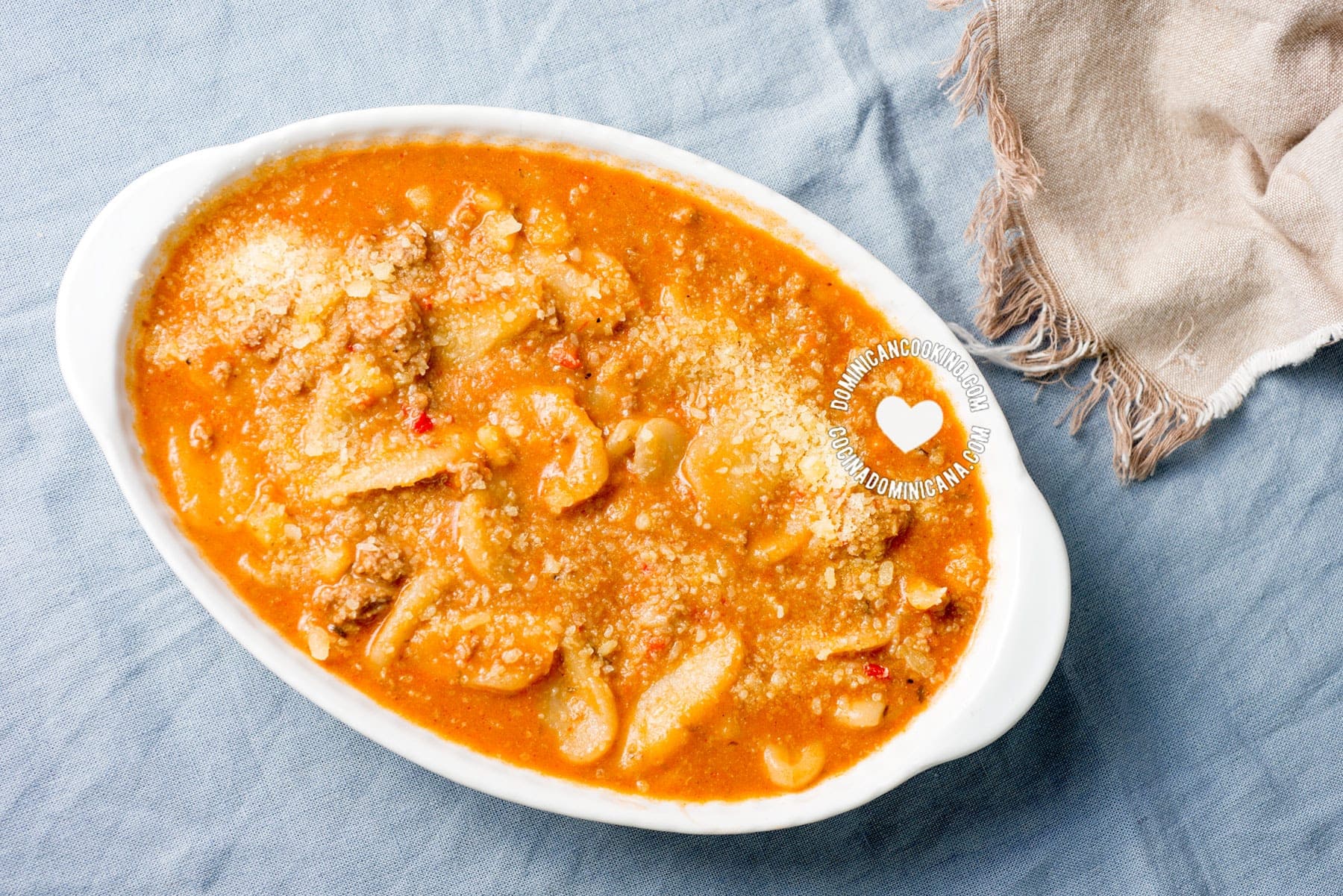 Plate of dominican domplines with meat sauce