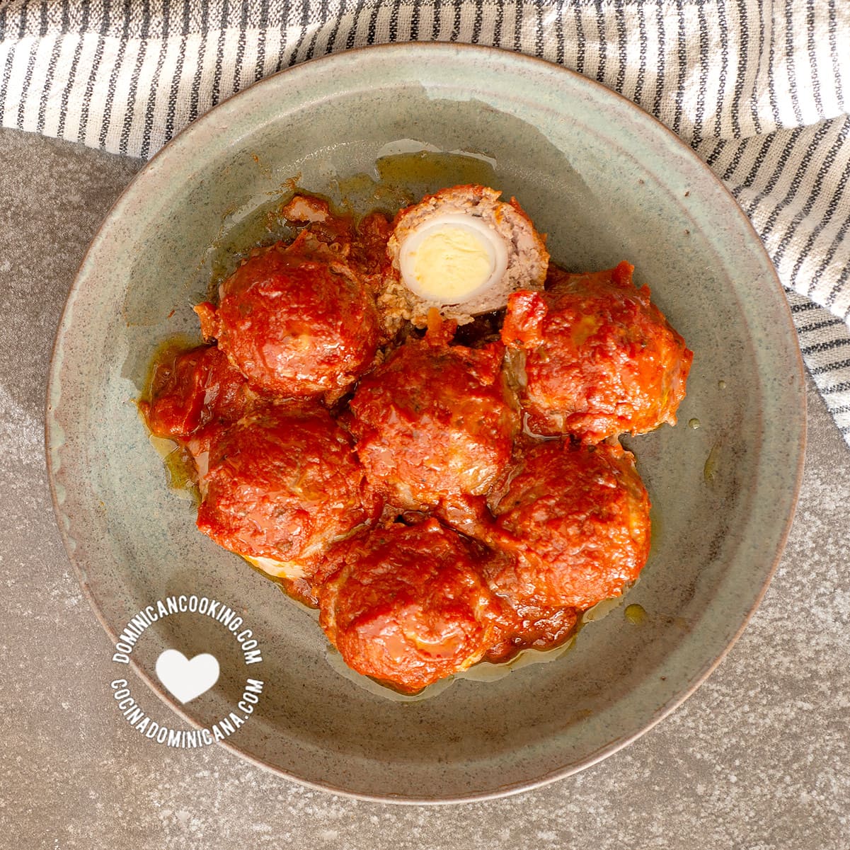 Baked Meatballs Stuffed with Quail Eggs