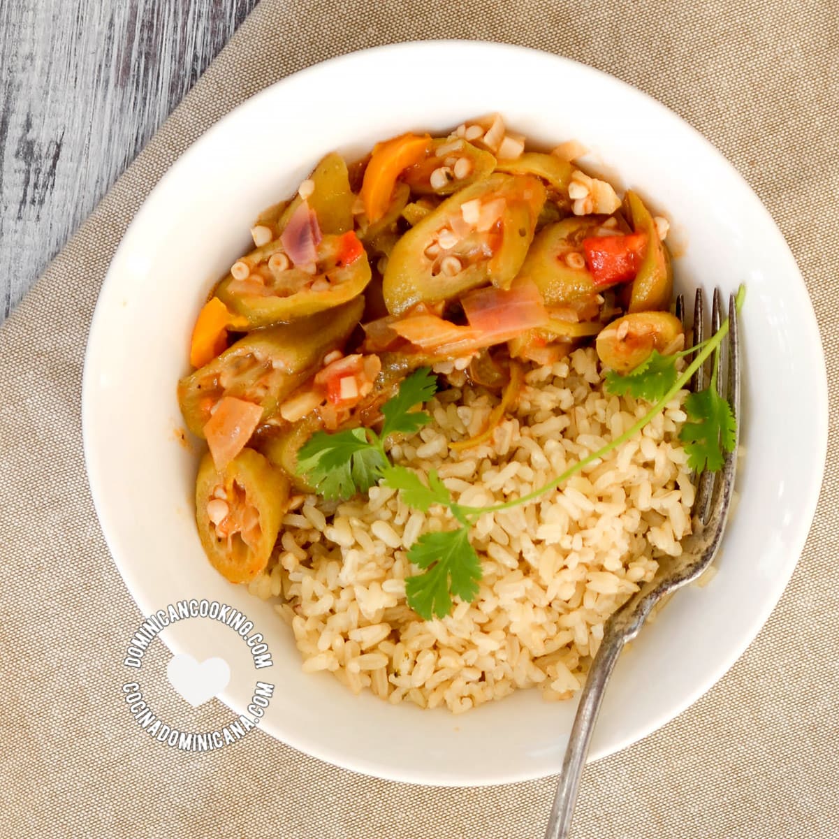 Molondrones Guisados (Dominican Stewed Okra)