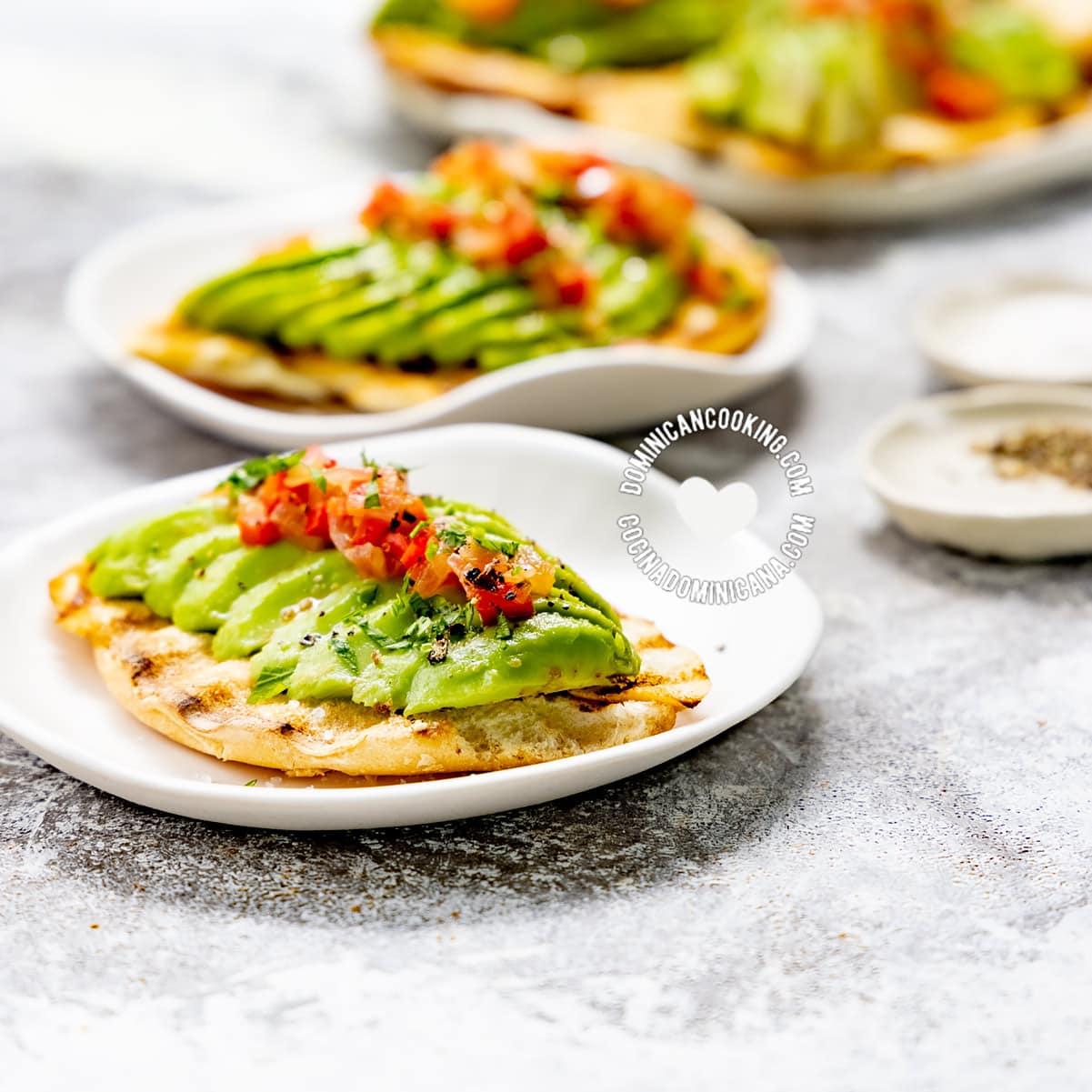 Pan con Aguacate (Avocado-Topped Bread)