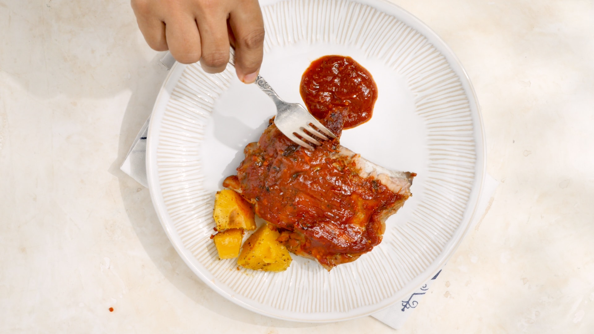 Ribs served with roasted potatoes