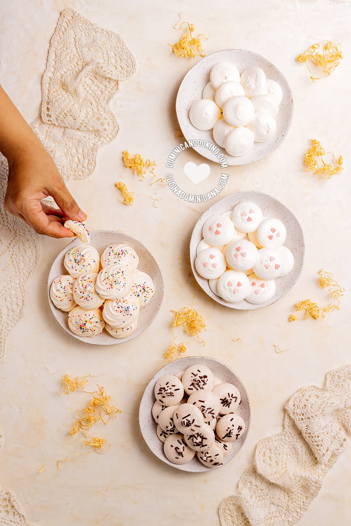 Suspiritos (Meringue Kisses)