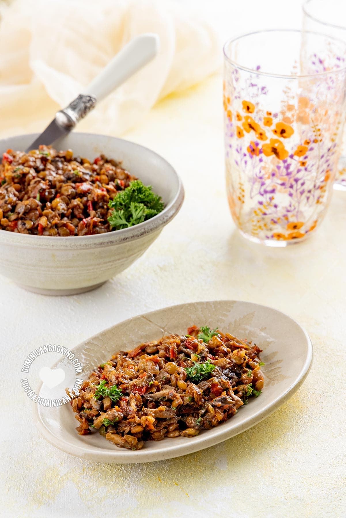 Bowls of lentil and mushroom vegan stuffing for empanadas