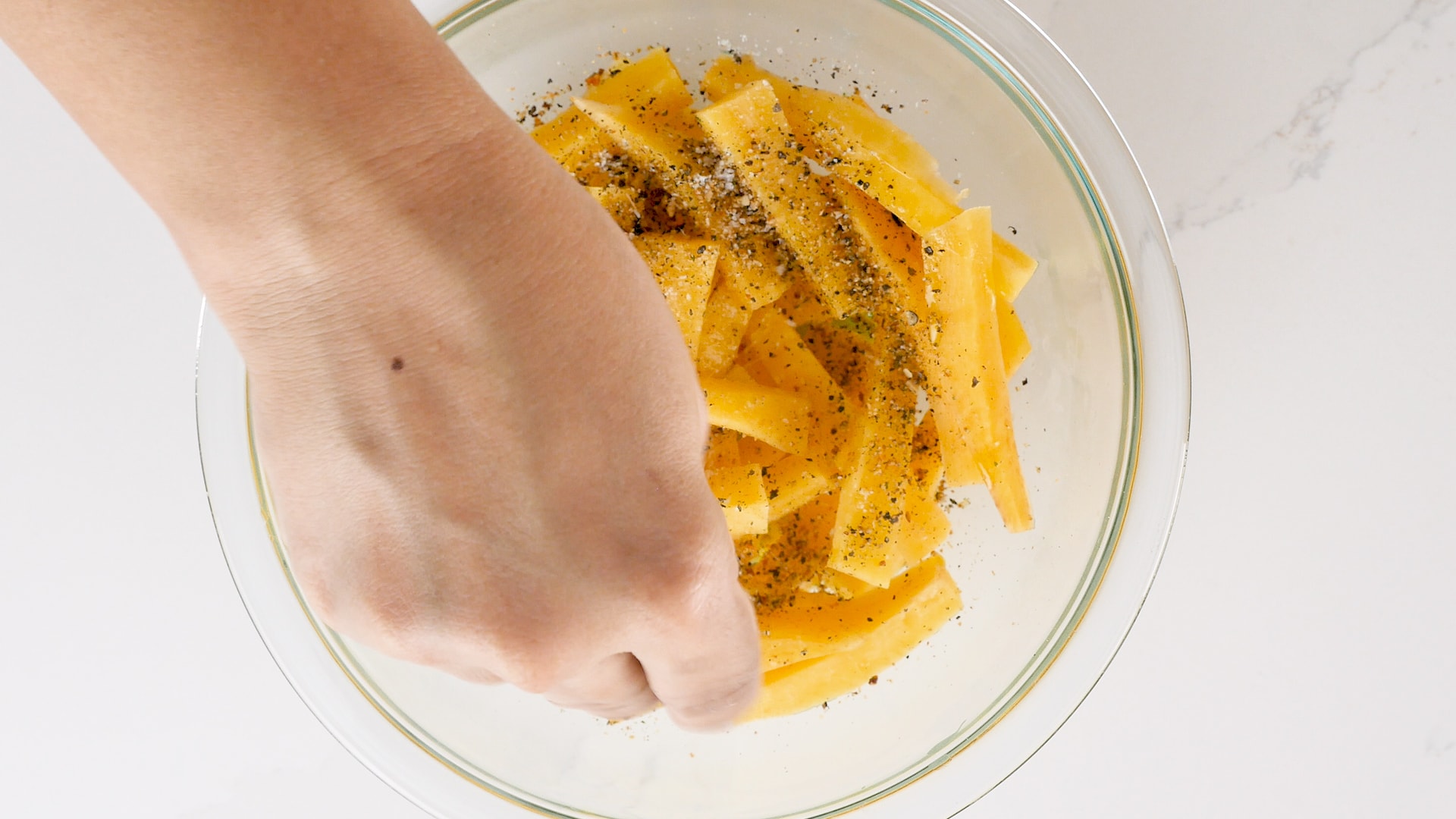 Seasoning the fries